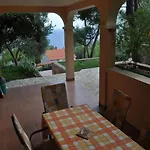 Apartments Var Appartement Sveta Nedelja (Hvar)