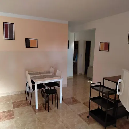דירה Apartments Var *