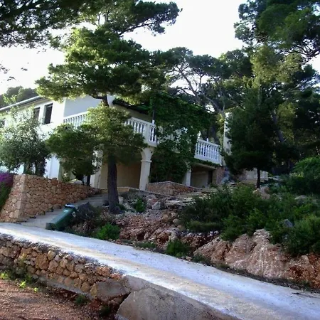 Appartement Apartments Var Sveta Nedelja (Hvar)